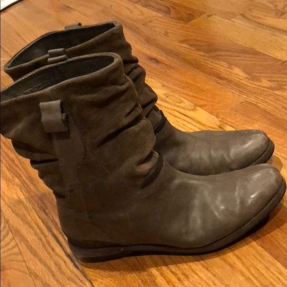 Patagonia Addie Scrunch Leather Suede Boots Size 8